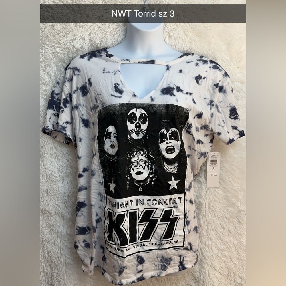 NWT Torrid band tee